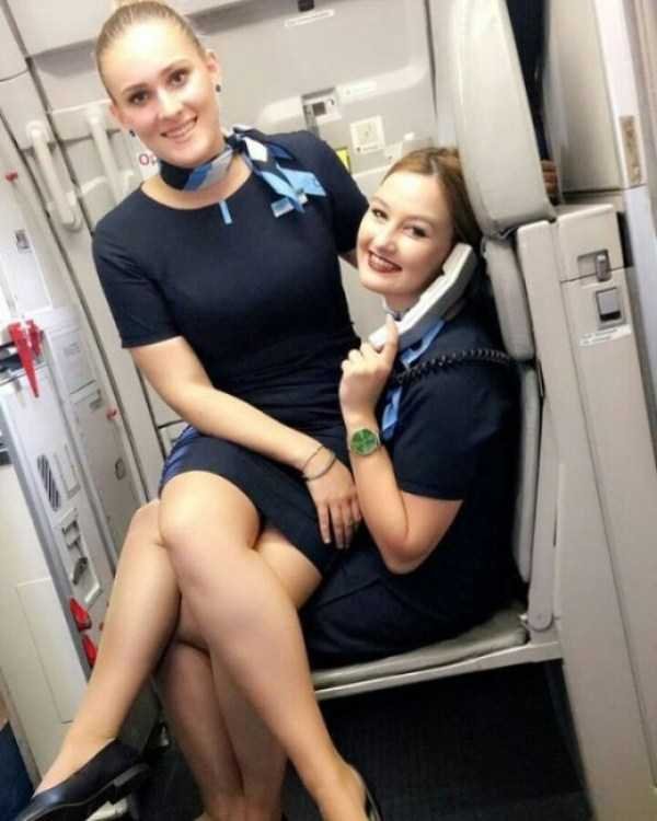 plane-girls-25