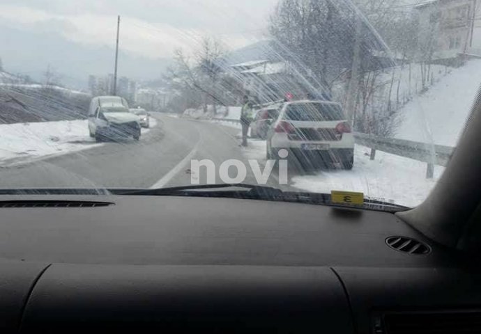 Nesmetano saobraćanje na MP M-17 na ulazu u Hadžiće