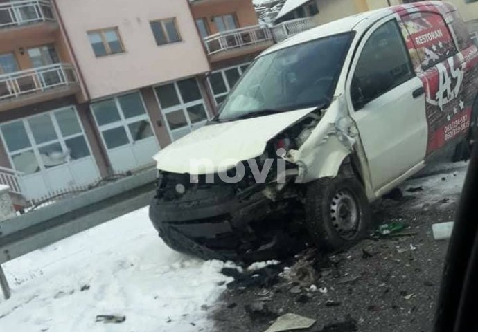 Saobraćajna nesreća na ulazu u Hadžiće, povrijeđena dva vozača