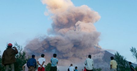 NOVE UZBUNE: Na Filipinima evakuisano više od 61.000 ljudi