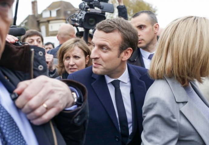 Macron se našalio s Trumpom ne spominjući mu ime