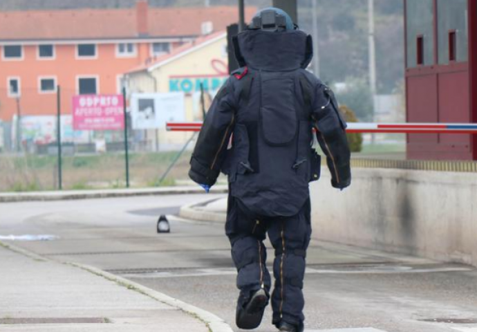 Muškarac u busu ispod sjedala sakrio čudnu 'napravu'  