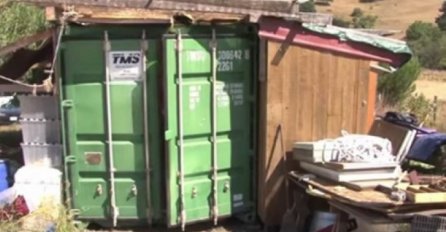 NIJE IMALA IZBORA: Majka živi sa kćerkom u ovom kontejneru, ali KADA VIDITE UNUTRAŠNJOST OSTAT ĆETE BEZ RIJEČI! (VIDEO)
