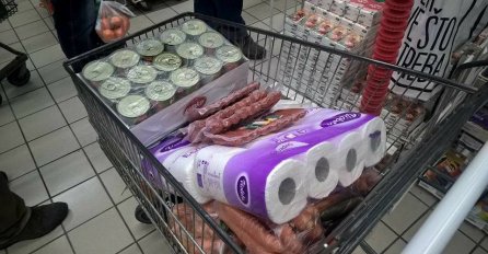 HU “Dijaspora-sadake” iz Austrije donirala pomoć za Narodnu kuhinju u Bos. Dubici