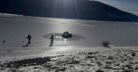 Automobilom sletio u zaleđeno Blidinjsko jezero