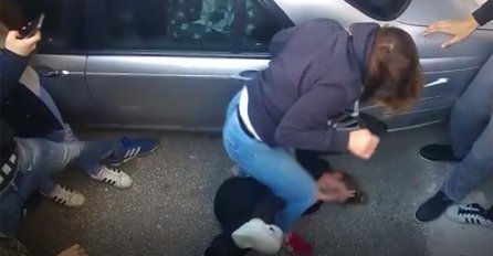 BRUTALNA TUČE DVIJE UČENICE POTRESLA HRVATSKU: Dok su se one tukle, vršnjaci gledali i navijali (FOTO  + VIDEO)