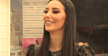 Katarina Grujić danas ima holivudski osmijeh, a nekad su je PROZIVALI ZBOG ZUBA: Evo KAKAV JOJ JE TADA BIO OSMIJEH!