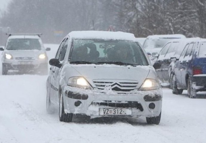 ZIMI PUŠTATE AUTO DA RADI U LERU KAKO BI SE ZAGRIJALO? Niste ni svjesni kakvu grešku pravite!