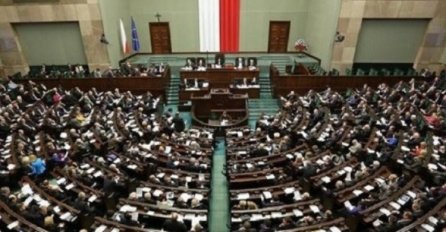 Poljski Senat usvojio sporni zakon o holokaustu