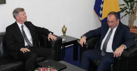 Ministar Crnadak primio šefa Misije OSCE-a u BiH Bertona