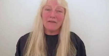  Otišla je u salon sa dugom plavom kosom, ali frizeru se taj imidž nije dopao pa je učinio nešto po svojoj volji (VIDEO)
