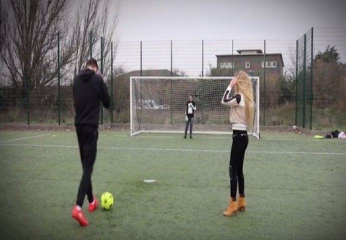 NAJZANIMLJIVIJI PENALI: Pogledajte pucanje penala, a ulog je skidanje odjeće! (VIDEO)