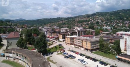 Zbog protesta građana blokirane tri raskrsnice na RP u centru Zavidovića