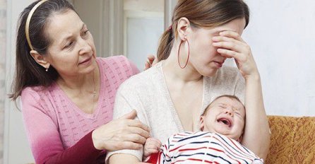 "Sredina mjeseca je, a ja opet nemam para. Nije da nemam para za izlazak, novu torbicu ili komad obleke iz Zare. Nemam para za režije, hranu i .."