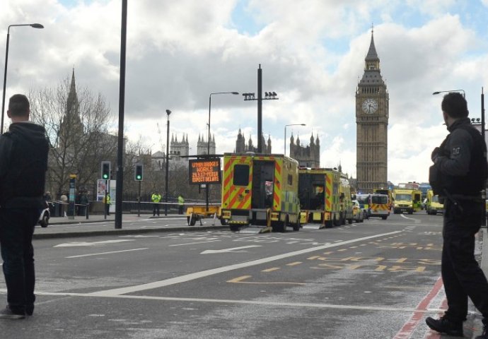 Napadač na ljude kod džamije u Londonu osuđen na 43 godine zatvora