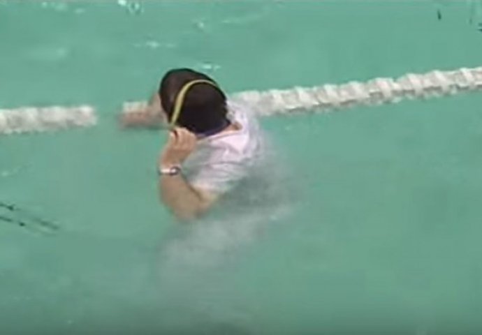 Pogledajte kako su hrvatskog suca gurnuli u bazen u Novom Sadu (VIDEO