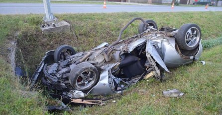 Dvije saobraćajne nesreće: U prevrnutom automobilu  pronađen mrtav muškarac