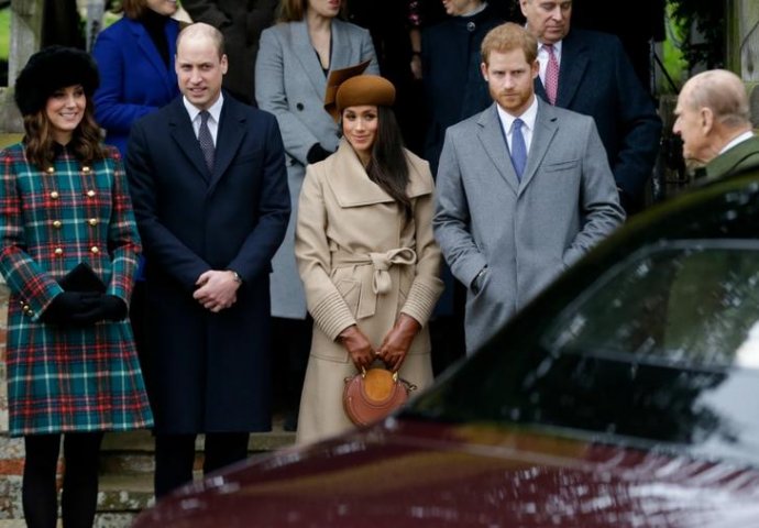 PRINC HARRY ZARATIO SA PORODICOM: Svi strahuju od njegovog sljedećeg poteza 