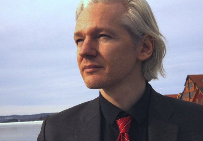 Potjernica sa Assangeom ostaje na snazi, britanski sud odbacio njegovu žalbu