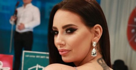 SVI ZNATE KAKVA JE BOMBA PJEVAČICA KATARINA GRUJIĆ: A ovako izgleda njena sestra Bojana! (FOTO)