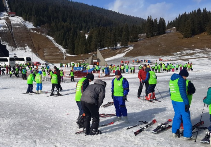 Osnovci olimpijskog Sarajeva uče skijati u okviru obaveznog nastavnog programa