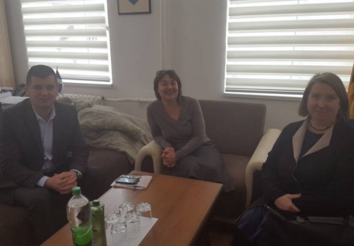 Delegacija američke ambasade u BiH posjetila Srebrenicu