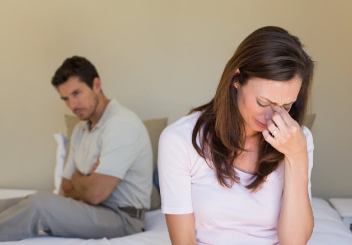 SUPRUGE OVO NE VIDE: 10 skrivenih znakova da vas muž vara