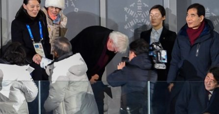Historijsko rukovanje sestre Kim Jong Una i južnokorejskog predsjednika Moona