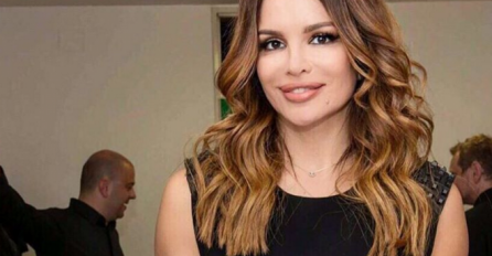 GLEDALI JOJ U NOGE SA ZAPREPAŠTENJEM: Severina izazvala burne reakcije! (FOTO)