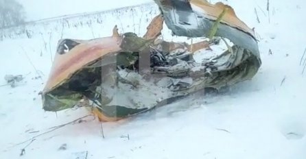 Spasioci tragaju za nastradalim u padu aviona u Podmoskovlju