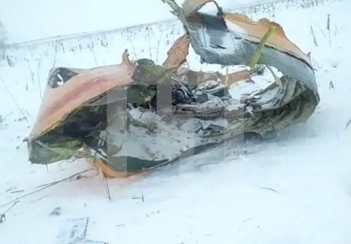 Spasioci tragaju za nastradalim u padu aviona u Podmoskovlju