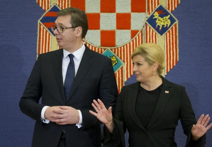 Srbijansko izaslanstvo donijelo dokumente, Vučić objasnio o čemu je riječ: "Imat ćemo mi toga još"