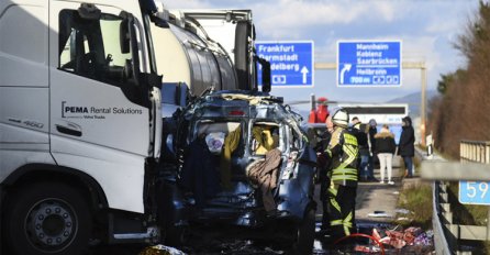 Nesreća na autoputu u Njemačkoj, nekoliko žrtava