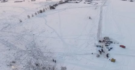 DRAMATIČNI PRIZORI IZ VAZDUHA: Novi snimak dronom pokazuje gdje se srušio ruski avion