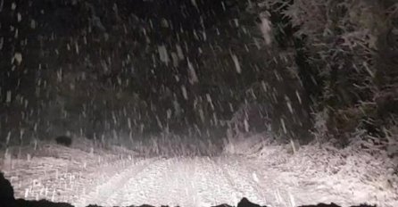 SNJEŽNA MEĆAVA PARALISALA REGION: Dijelovi bez struje, potpuni haos  na cestama (VIDEO)