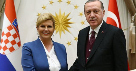 IZNENADILA SVE U TURSKOJ: Evo kako se Kolinda OBUKLA prilikom susreta sa Erdoganom (VIDEO)