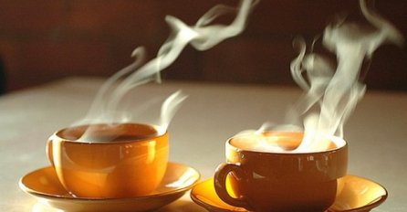 Zaboravite na vruć čaj: Ispijanje čaja iznad ove temperature povećava rizik od obolijevanja od raka jednjaka