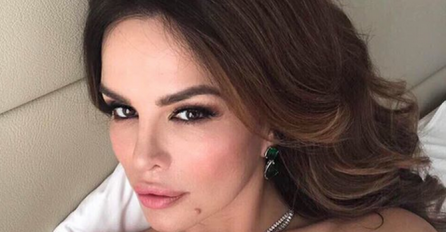 SEVERINA HTJELA DA IZGLEDA MODERNO I ZAVODLJIVO: Ali svi gledaju u njene noge i ne mogu se načuditi 