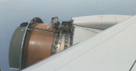 HOROR NA NEBU: Avionu tokom leta iznad okeana počeli da otpadaju dijelovi (VIDEO)
