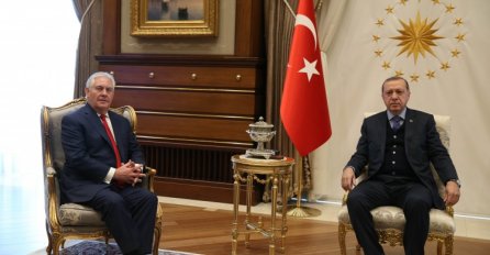 Erdogan i Tillerson na trosatnom sastanku o Sirji i Iraku