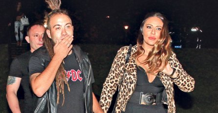 Ana Nikolić i Rasta raspametili publiku: Evo šta su uradili usred koncerta! (VIDEO)