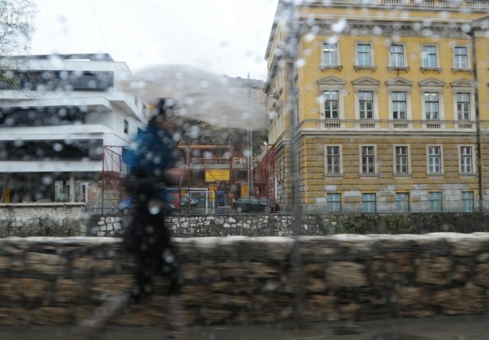 VREMENSKA PROGNOZA: Danas u Bosni i Hercegovini oblačno sa kišom i snijegom