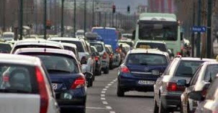 U FBiH u 2017. registrovana 628.873 vozila: 52,4 posto ih starije od 15 godina