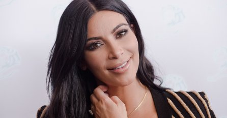 KIM KARDASHIAN JE SA 17 GODINA IZGLEDALA OVAKO: Prije svih operacija, neprepoznatljiva! (FOTO)