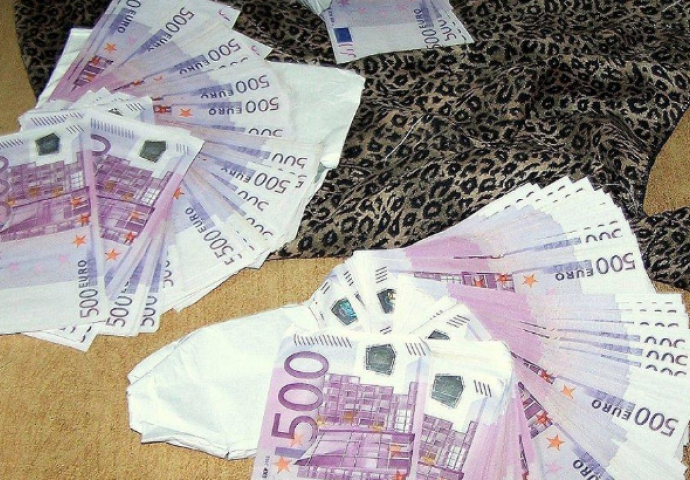 Pronađeno 50.000 eura u automobilu bh. registarskih oznaka na srbijansko-bugarskoj granici  