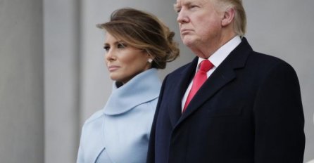 UŽARILE SE DRUŠTVENE MREŽE ZBOG OVE FOTOGRAFIJE DONALDA I MELANIJE: Svijet postavlja samo jedno pitanje