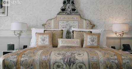 NAZIVAJU JE NAJVEĆOM KATASTROFOM ESTETSKE HIRURGIJE: Živi u zlatu, a detalji njenog doma ostavljaju bez riječi (FOTO)