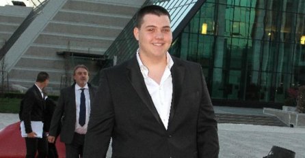 SMRŠAO VIŠE OD 25 KILOGRAMA: Brenin sin je imao 119 kilograma, a sad je otkrio šta je jeo PA OVAKO IZGLEDA (FOTO)