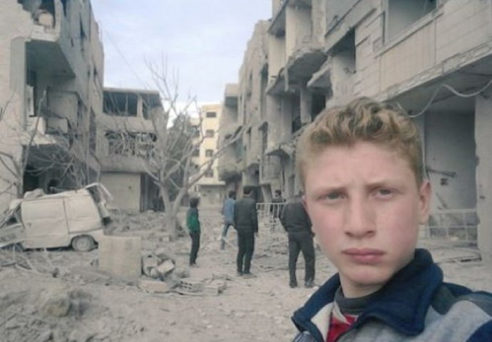 Sirijac (15) vlasnik je najpotresnijih selfija na Twitteru: Fotografije nastaju dok oko njega padaju bombe (FOTO)