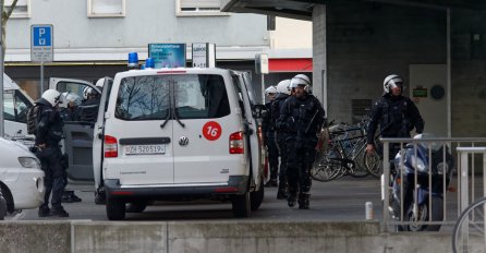 Pucnjava ispred banke u Cirihu, poginule dvije osobe